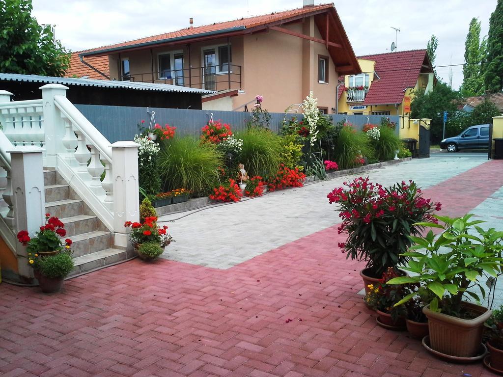 Studio Florida Štúrovo Esterno foto